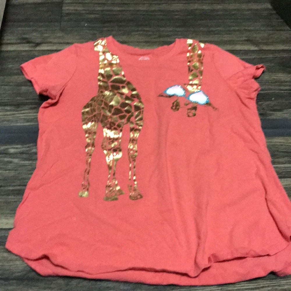 Giraffe shirt
